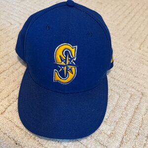 Seattle Mariners Low Profile Fitted Hat 7.5, Blue and Yellow, S Logo